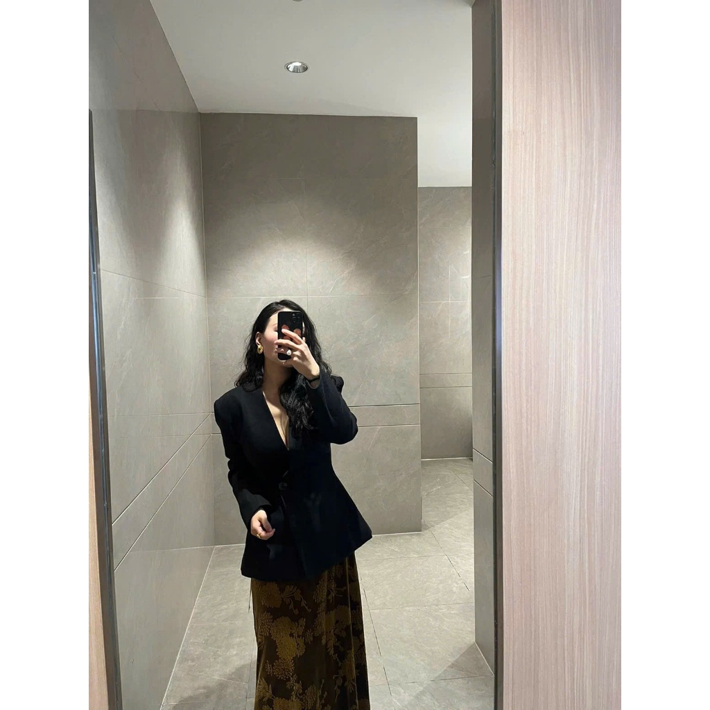 O.urs | Signature Vest - Áo vest cổ vạt chéo thanh lịch, có thể mặc đi làm đi chơi