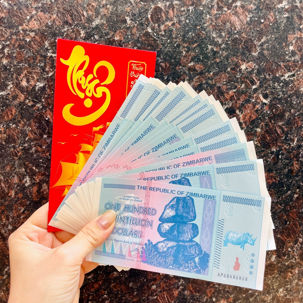 [HỎA TỐC] Tờ 100 TRIỆU Tỷ Dollars Zimbabwe Lưu Niệm - mệnh giá siêu khủng, bảo an dạ quang, TẶNG KÈM BAO LÌ XÌ , Quà Tết