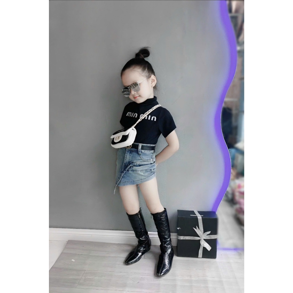 Set ống thun đen in chữ Min Min kèm chân váy jean siêu xinh phong cách thời trang,cho bé gái và mẹ yêu từ 13-56kg