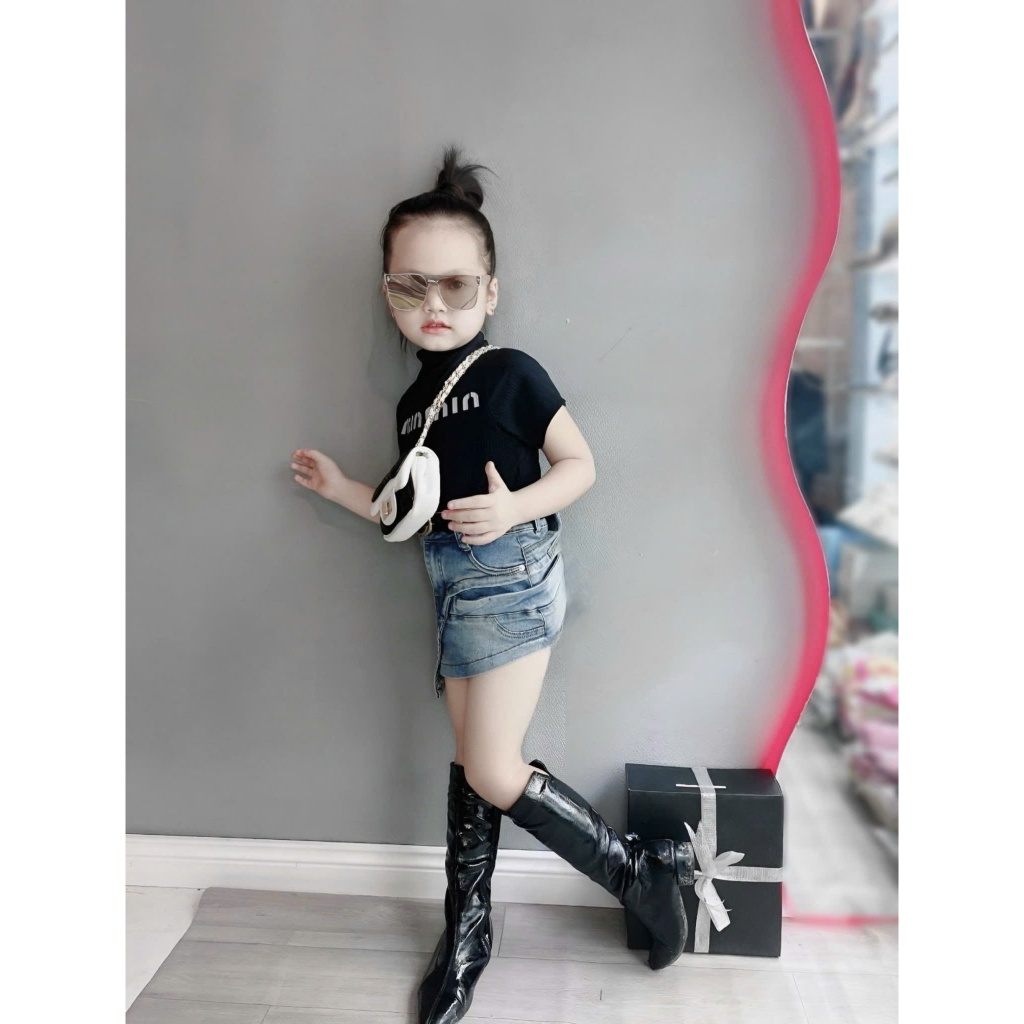 Set ống thun đen in chữ Min Min kèm chân váy jean siêu xinh phong cách thời trang,cho bé gái và mẹ yêu từ 13-56kg