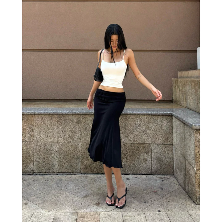 VBS MIRA SKIRT - Chân váy midi nữ, chân váy lửng đuôi cá cạp trễ vải thun dày dặn tôn dáng