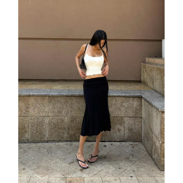VBS MIRA SKIRT - Chân váy midi nữ, chân váy lửng đuôi cá cạp trễ vải thun dày dặn tôn dáng