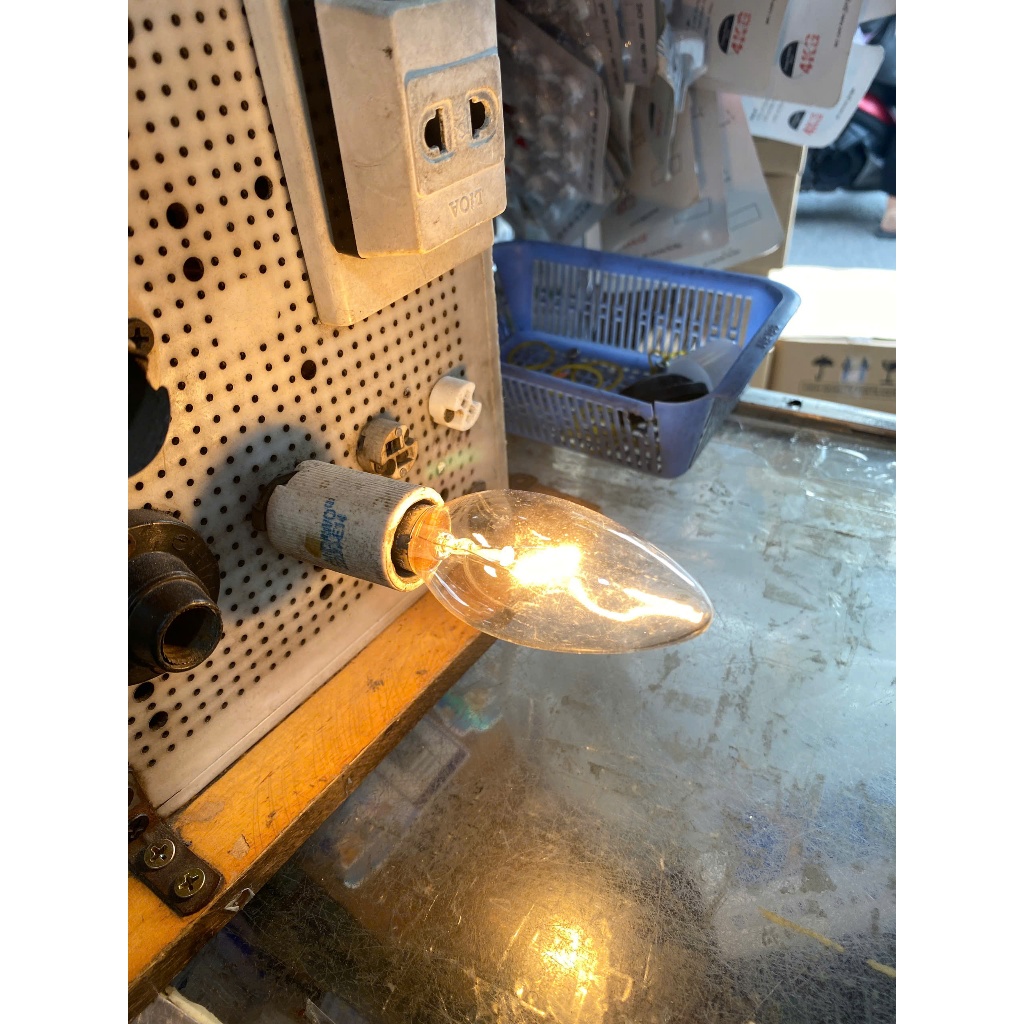 <Giá 1 bóng> Đèn sợi tóc 40W- C35-220V, đuôi E14, E27 dùng cho hôp chân hoặc giường đá muối himalaya | BigBuy360 - bigbuy360.vn