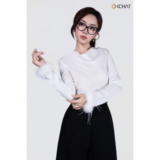 Áo Kiểu Nữ 𝐂𝐂𝐇𝐀𝐓 Dáng Suông Cổ Đổ Đính Lông Chất Liệu Lụa Mát 24ADL8005ST