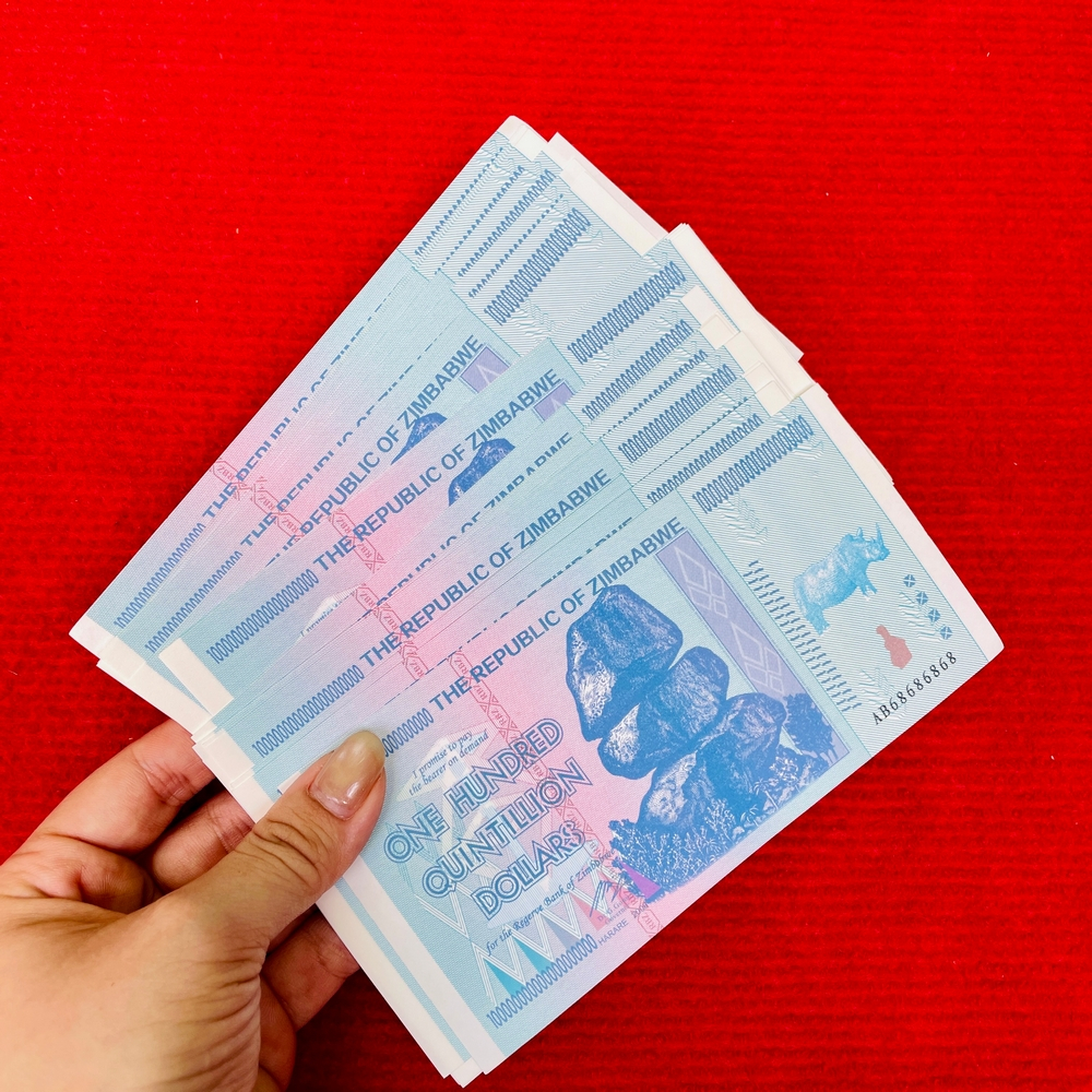 [HỎA TỐC] Tờ 100 TRIỆU Tỷ Dollars Zimbabwe Lưu Niệm - mệnh giá siêu khủng, bảo an dạ quang, TẶNG KÈM BAO LÌ XÌ , Quà Tết