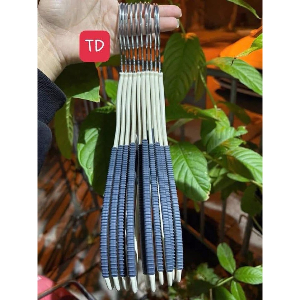 Set 10 móc treo quần áo chống trơn trượt