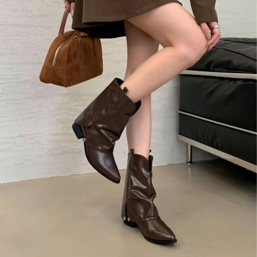 Giày Bốt Nữ Mũi Nhọn Cổ Nhún Gót Thấp Da Mềm Cao Cấp Đế Vuông Phong Cách Western B20_NT Shoes