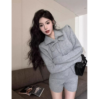 Set áo len cardigan cổ bẻ dây buộc nơ kết hợp quần short cạp cao cá tính