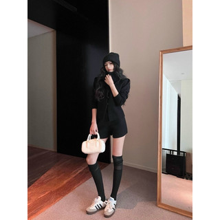 Set áo len cardigan cổ bẻ dây buộc nơ kết hợp quần short cạp cao cá tính