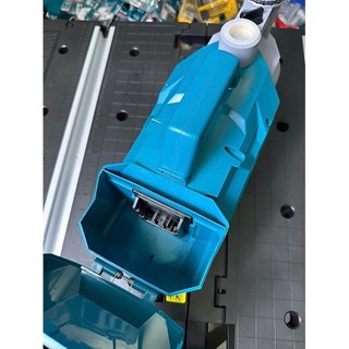 TOTAL Máy bơm nước dùng pin 20V TGWPLI201801 (kèm pin sạc)