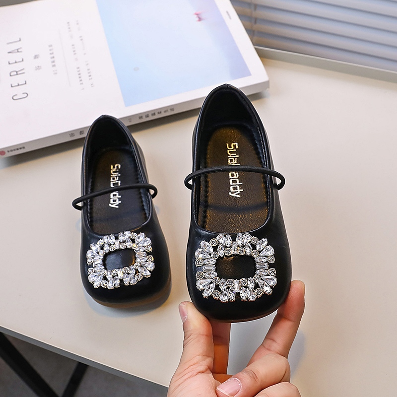 Mẫu giày loafer mới cực kỳ đẹp ngọt ngào, bé gái làm từ chất liệu PU mềm mại, pha lê thời trang