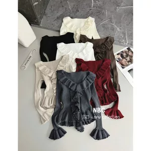 Áo len mềm bèo tay loe co giãn dày dặn