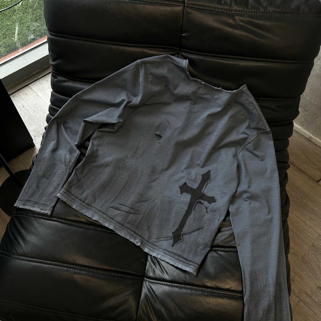 Bad Choices | Áo thun tay dài REBEL CROSS vải cotton form boxy