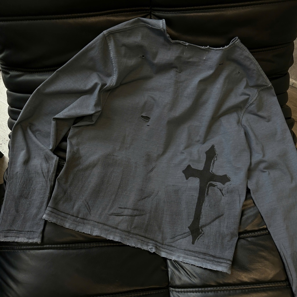 Bad Choices | Áo thun tay dài REBEL CROSS vải cotton form boxy
