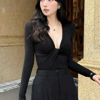Áo Thun Thiết kế Cổ V Sâu Dáng Xoắn Ôm Thời Trang Tôn Dáng