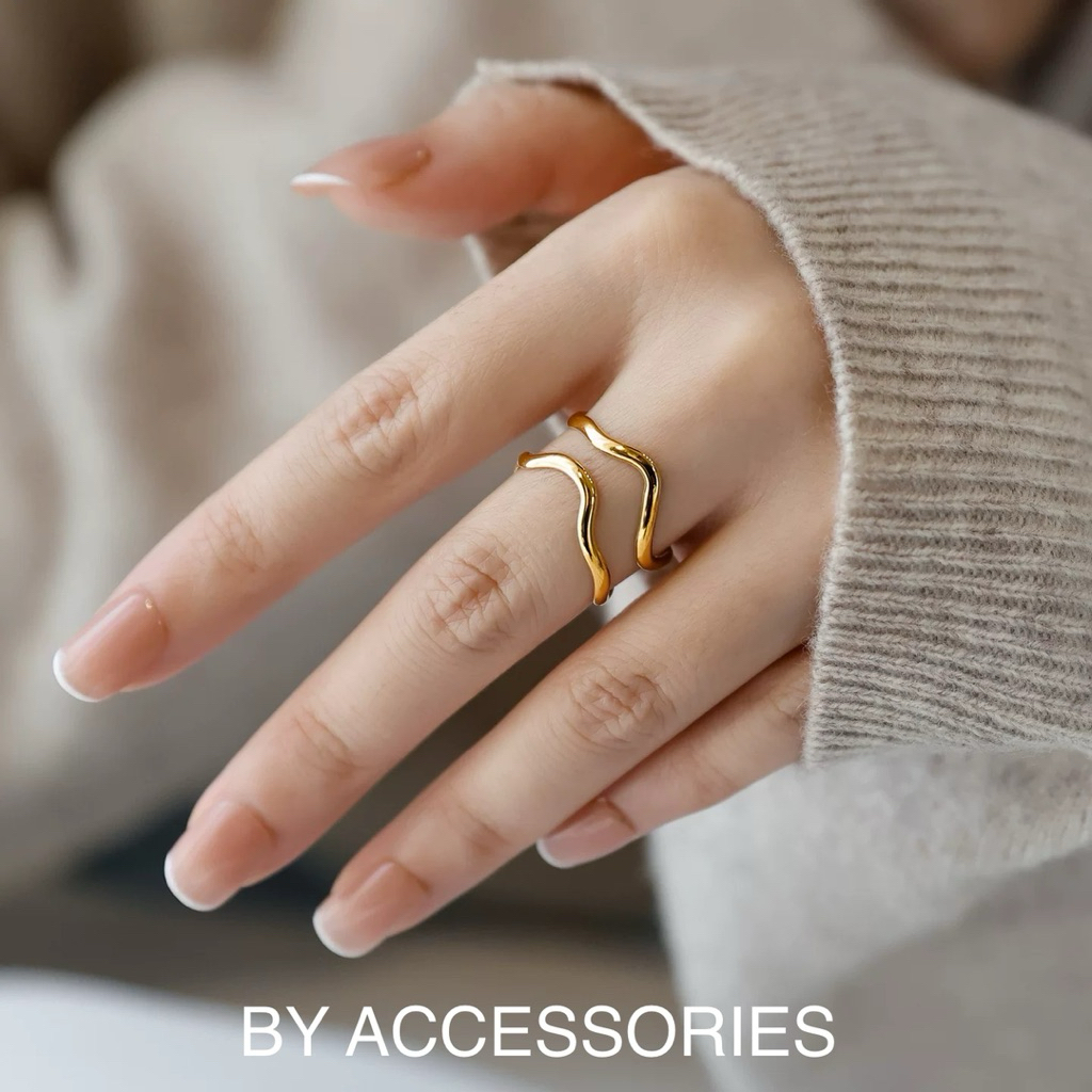 Nhẫn nam nữ unisex titan 2 vòng gợn sóng dáng chữ V kiểu hở Freesize không gỉ thời trang WR2349 BY ACCESSORIES