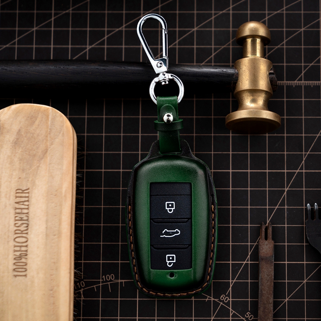 Mino Crafts - Bao da chìa khóa Vinfast MPV7, VF5, Vinfast Limo Green, Chế tác thủ công, Da bò thật 100%