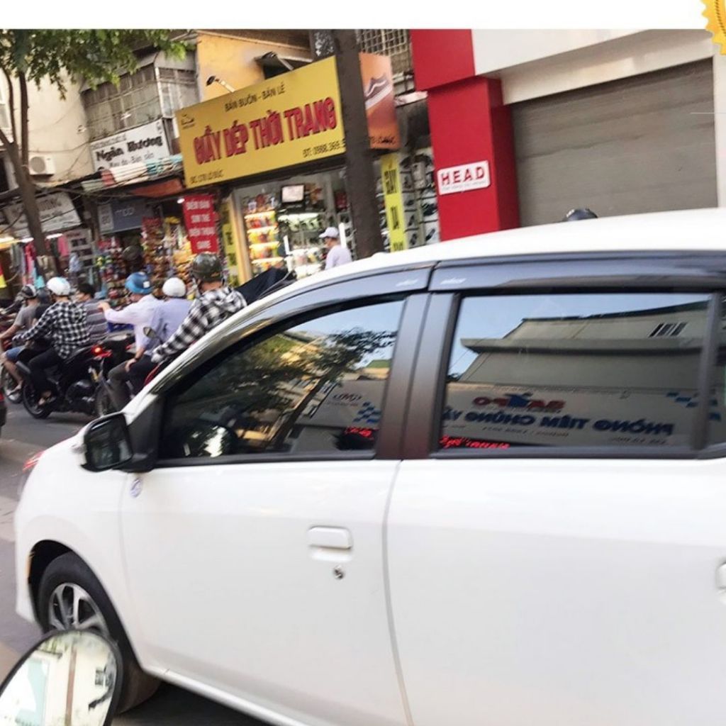 Vè che mưa xe Toyota Wigo đời 2018- 2024, 2025 nhựa đen cao cấp