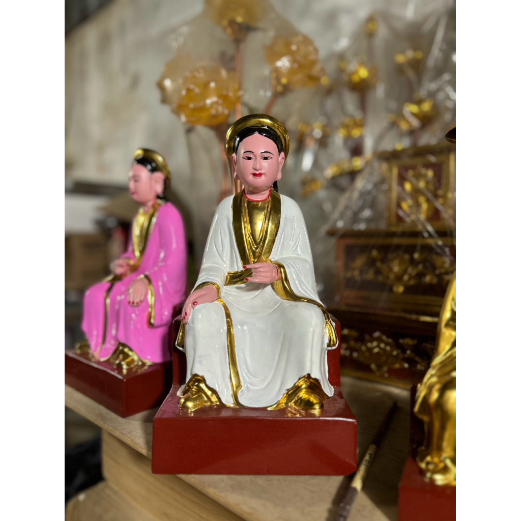 Tượng cô Bơ , cô Chín gỗ mít Sơn son thếp vàng