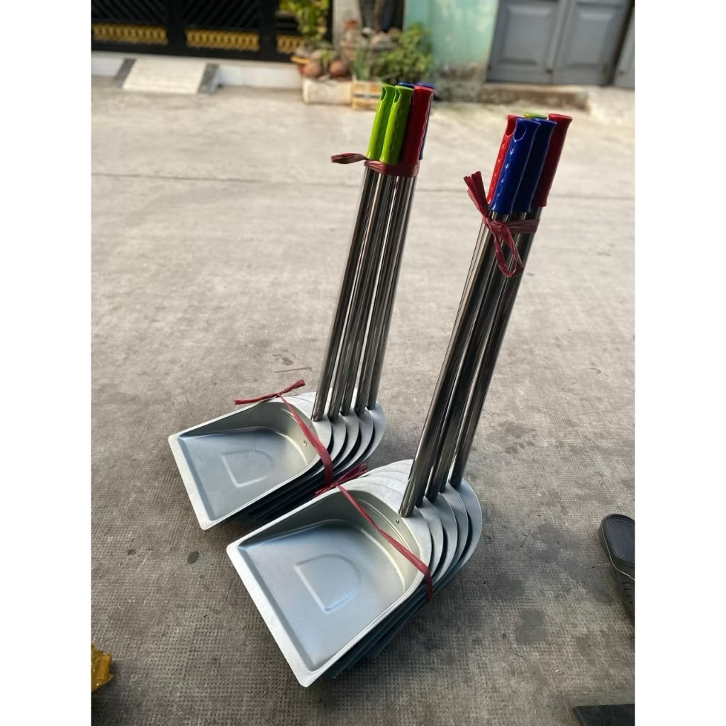 Đồ hốt rác, ki hốt rác nhôm cán dài loại dày | Shopee Việt Nam