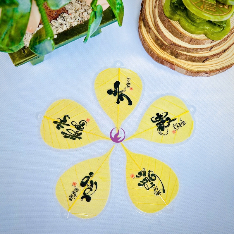 Lá Bồ Đề KATEDA Để Ốp Điện Thoại, Để Bóp Ví, Treo Xe Ô Tô , Treo Cây Mai Size 6 x 9cm.