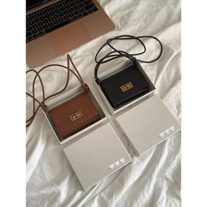 Ví nữ Túi ví Cn.k đeo chéo size 11 tặng kèm card đựng thẻ hàng Quảng Châu loại 1 chất da siêu xịn 0635#