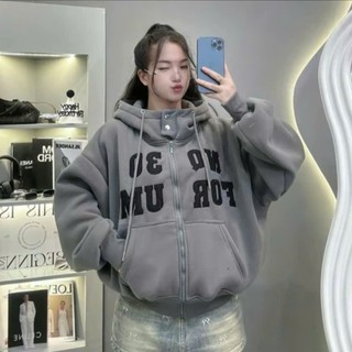 Áo Khoác Nỉ Boxy Dáng Lửng Chất Nỉ Dày Dặn Thêu Chữ Form Rộng Phối Nút Bấm Cổ NQ30 RYSO STORE