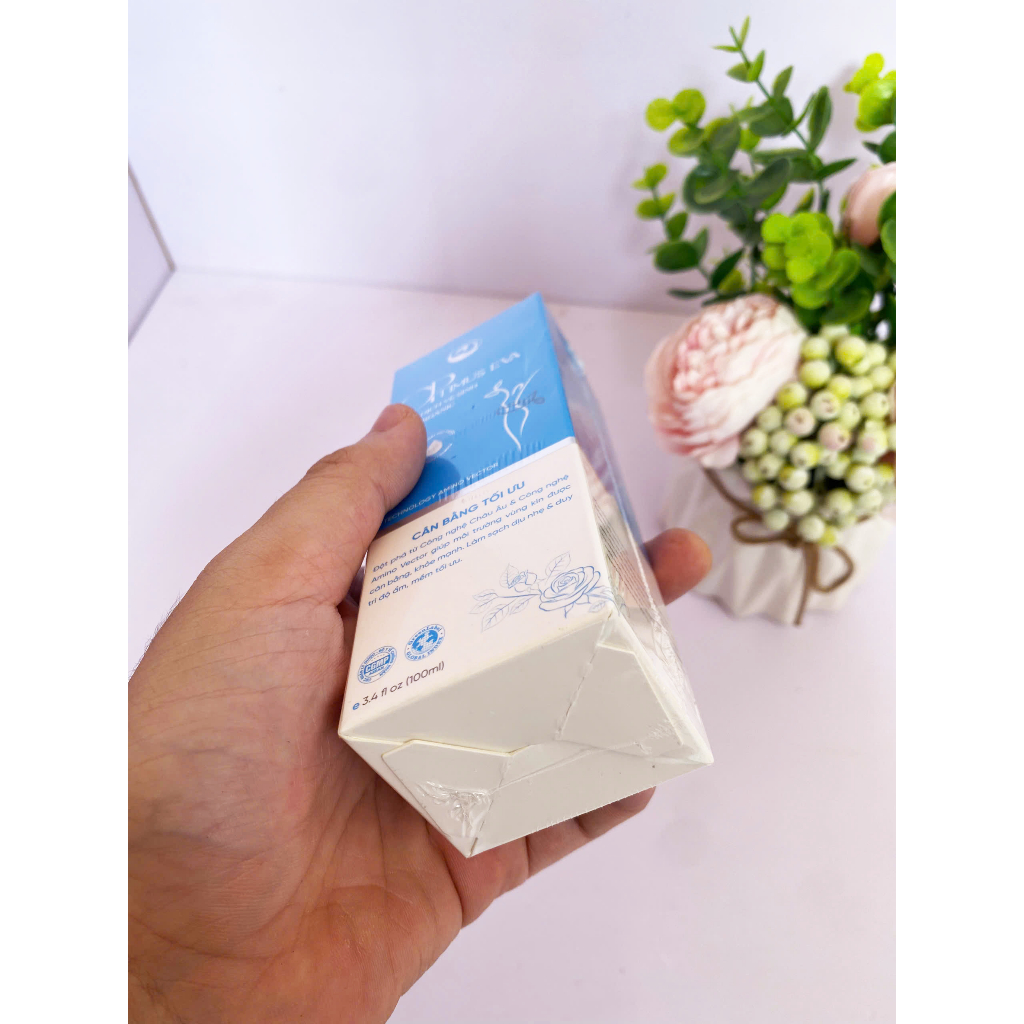 Dung dịch vệ sinh Optimus Eva Thanh Mộc Hương, giúp vệ sinh vùng kín hàng ngày, giảm khí hư, mùi hôi