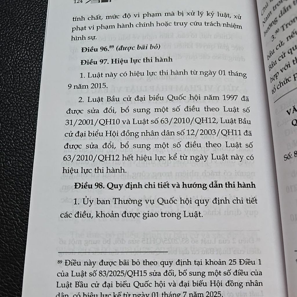 Sách - Luật bầu cử đại biểu quốc hội và đại biểu hội đồng nhân dân (NXB Lao động)