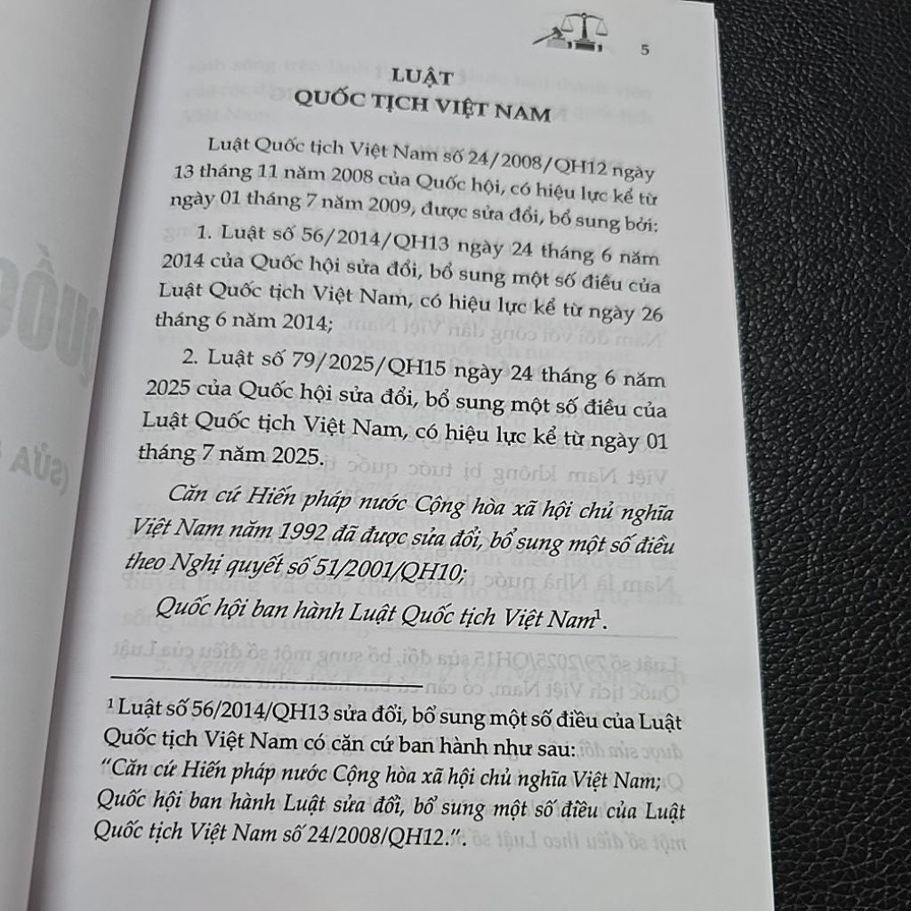 Sách - Luật quốc tịch Việt Nam (NXB Lao động)
