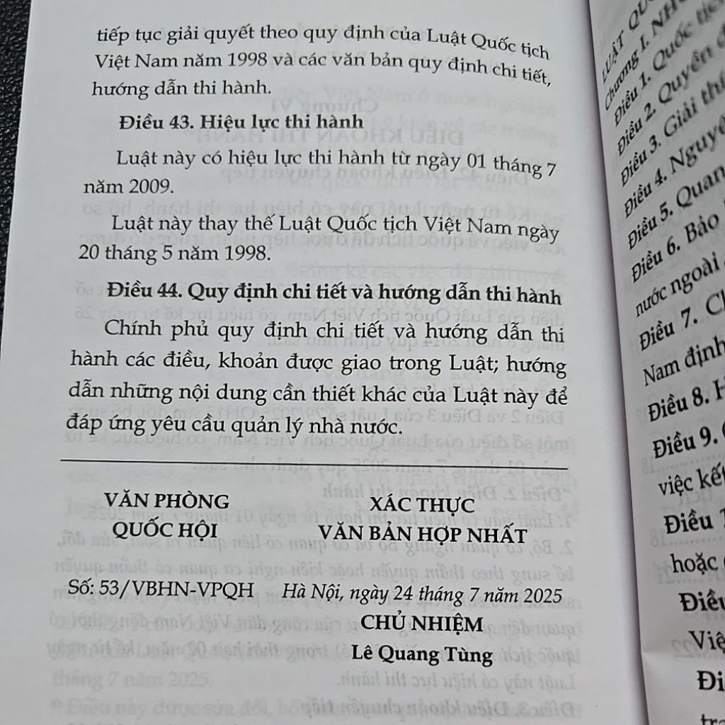 Sách - Luật quốc tịch Việt Nam (NXB Lao động)