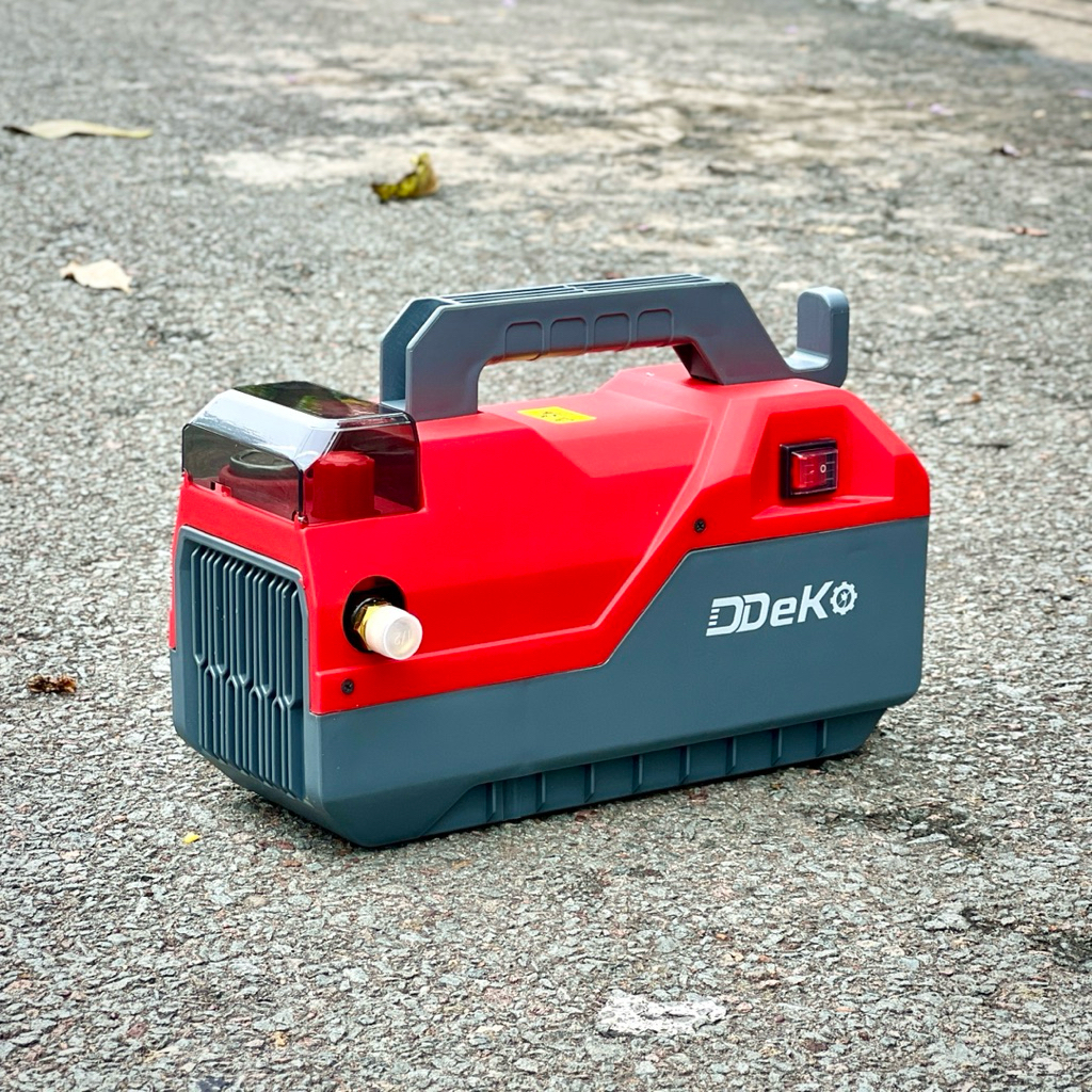 Máy Rửa Xe Gia Đình DEKO DK-P3000A Có Chỉnh Áp, Lõi Đồng, Lưu Lượng 11 L/P, Có ốp bảo vệ mặt đồng hồ