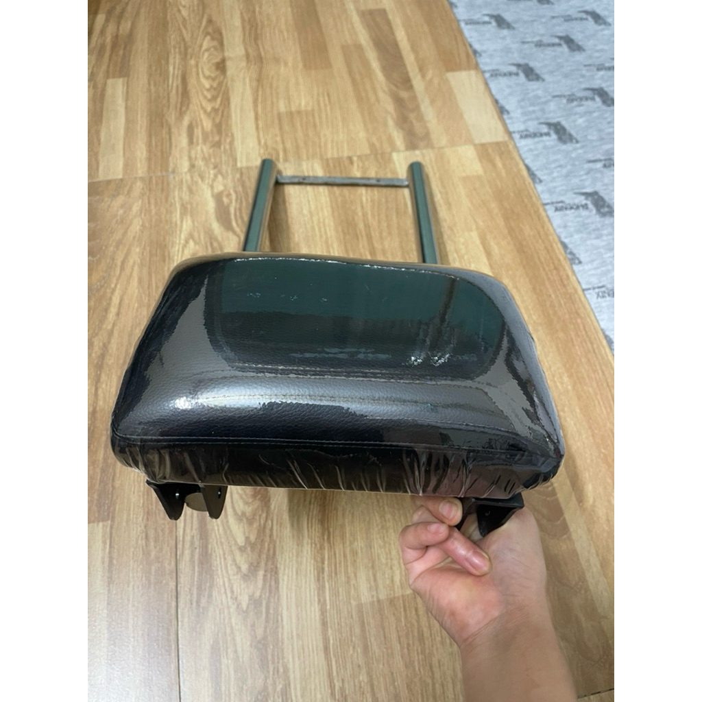 khung u gối lỗ tổ ong và gối đệm