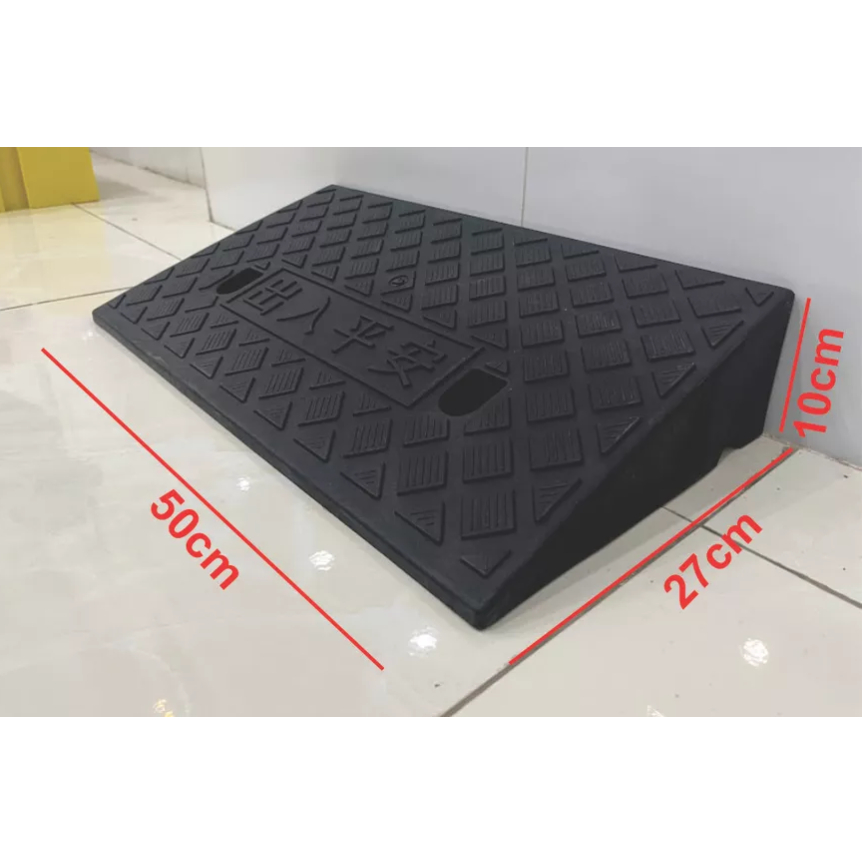 Cao 10cm,Bục dắt xe kích thước 50*27*10 cm, Cầu dắt xe máy bằng nhựa màu đen