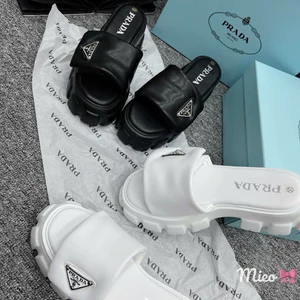 Dép lê Pra.da độn đế bánh mì mai phương bùi