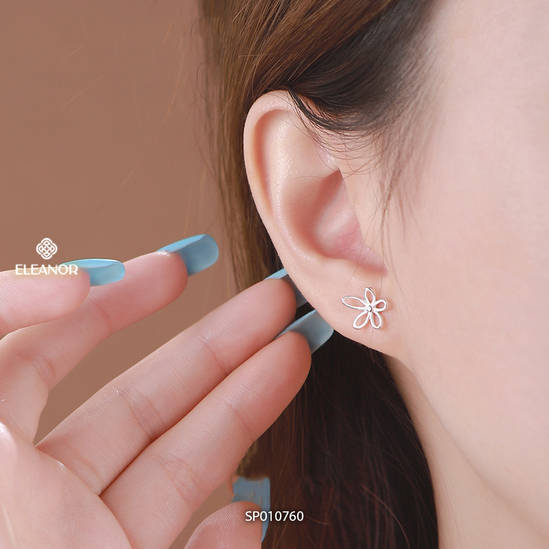 Bông tai nữ mini chuôi bạc 925 Eleanor Accessories hình hoa phụ kiện trang sức khuyên tai 10760