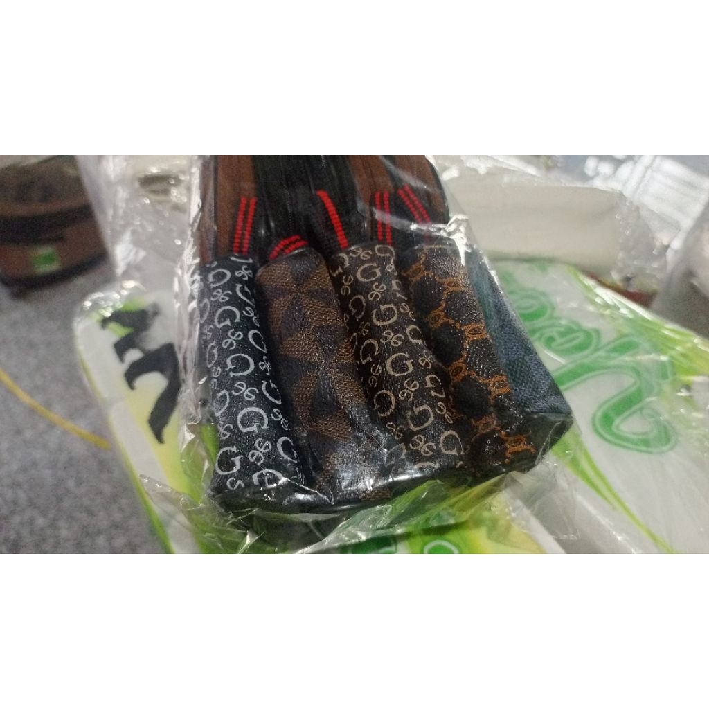 Ví Bóp Bà Già Bỏ Túi Cở Nhỏ Nhiều Màu 6x10cm (Màu Ngẫu Nhiên)
