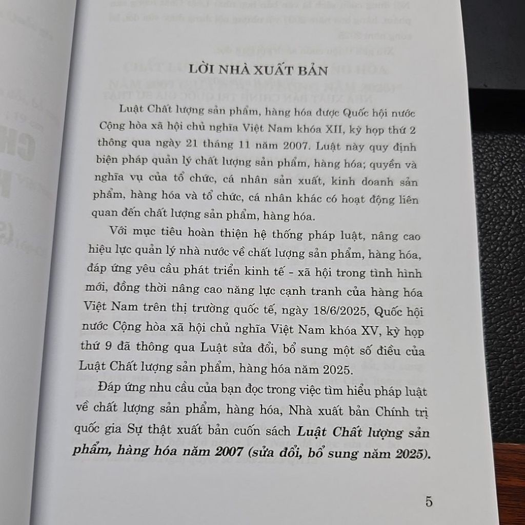 Sách - Luật chất lượng sản phẩm hàng hóa (NXB Chính trị quốc gia sự thật)