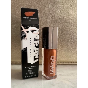 son kem bóng Fenty Beauty Gloss Cream Color Drip Lip Cream, màu Honey Waffles (03).
