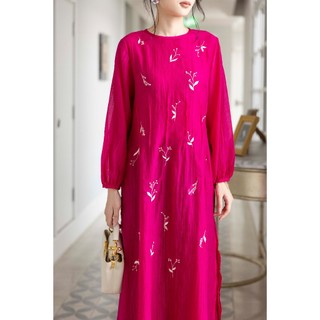 SWANLAKE | Áo Dài Cách Tân Nữ Phom Suông Cổ Tròn Chất Vải Xốp Hàn Thêu Hoa Thanh Lịch Tết L13138