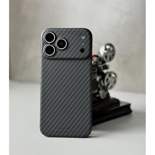 Ốp vân Carbon siêu mỏng không bám vân tay bảo vệ camera chống trầy xước dành cho iphone 17 16 15 14 13 12 pro max - XLV