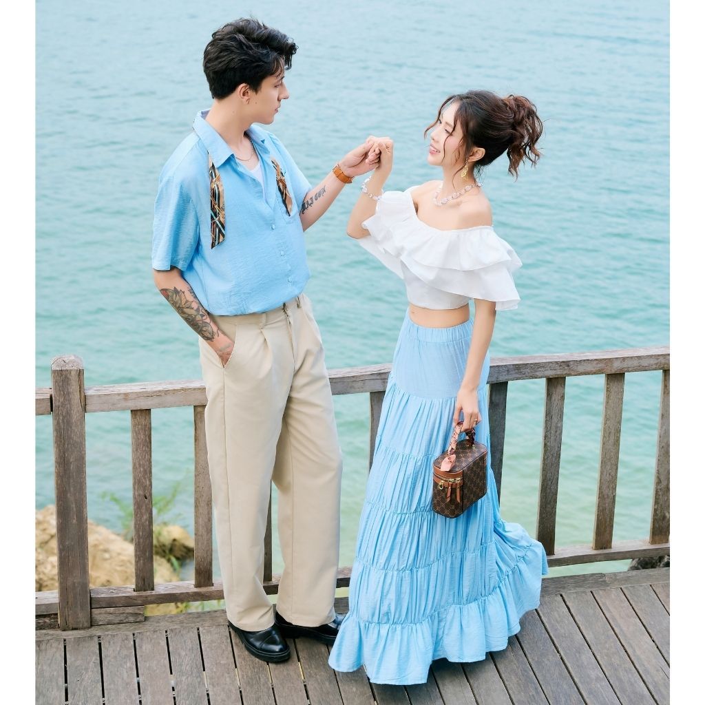 Set đồ biển đôi nam nữ set couple với người yêu áo sơ mi  nam + đầm maxi xòe áo trễ vai nữ thương hiệu LILA - AVRIO