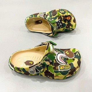 Dép classic Bape Ape Camo trẻ em, dép họa tiết vằn cho bé trai tặng kèm charm 3d trang trí dép