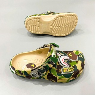 Dép classic Bape Ape Camo trẻ em, dép họa tiết vằn cho bé trai tặng kèm charm 3d trang trí dép