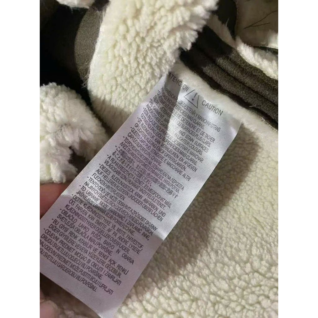 Áo ghile len Z4R4 dữ xịn