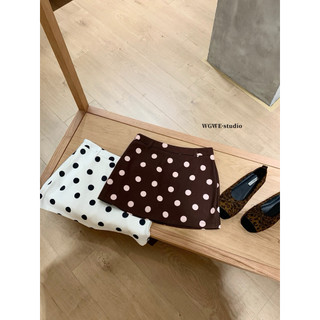 𝐏𝐡𝐢𝐞𝐧 | (Sẵn) W7764 Chân Váy Chữ A Chấm Bi Dáng Ngắn Có Quần Trong