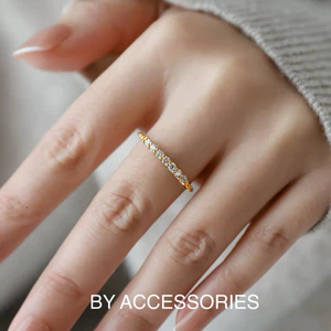 Nhẫn nữ titan form mỏng đính hàng 7 viên đá siêu lấp lánh mạ vàng 18K không gỉ WR2523 BY ACCESSORIES