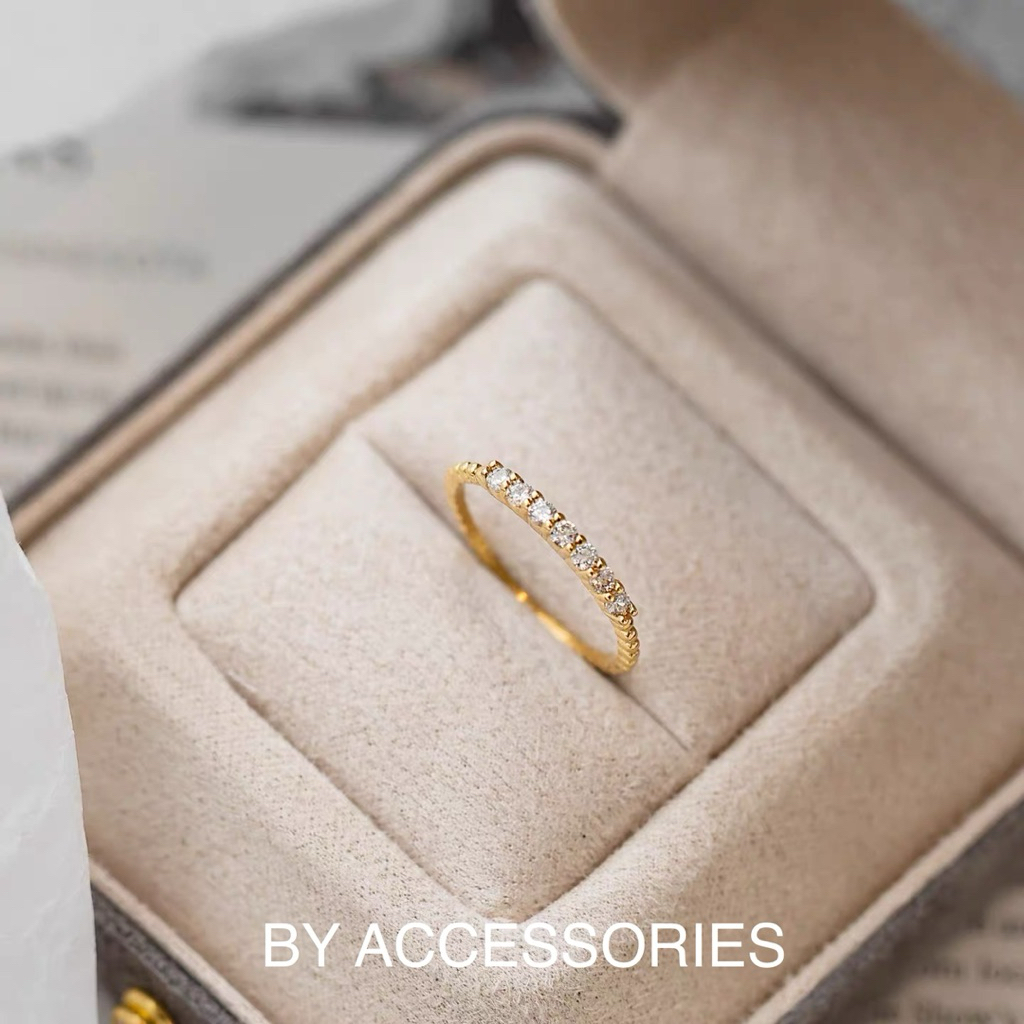 Nhẫn nữ titan form mỏng đính hàng 7 viên đá siêu lấp lánh mạ vàng 18K không gỉ WR2523 BY ACCESSORIES