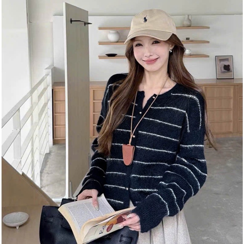 BST Áo Khoác Cardidgan Mirage Sọc Nhí Local Brand Chất Len Mềm Mịn.