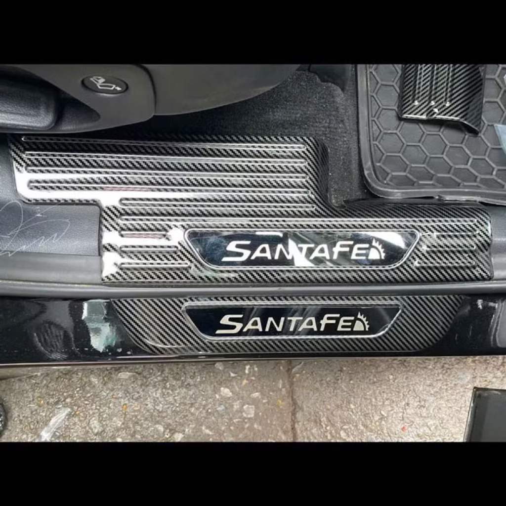 Ốp bậc cửa, nẹp bước chân xe Santafe 2019-2023 vân Carbon cao cấp